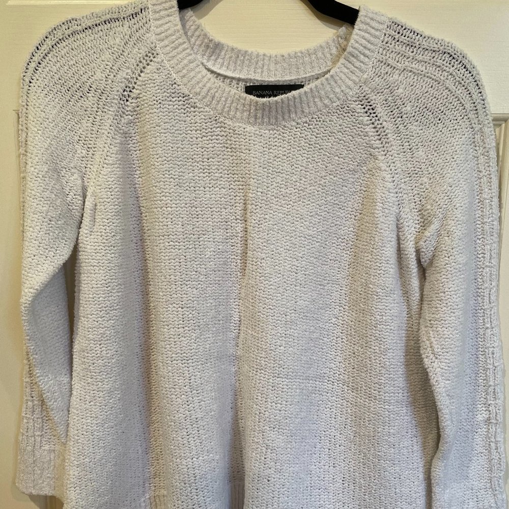 Banana Republic High-Low Knit Sweater in White (XS)